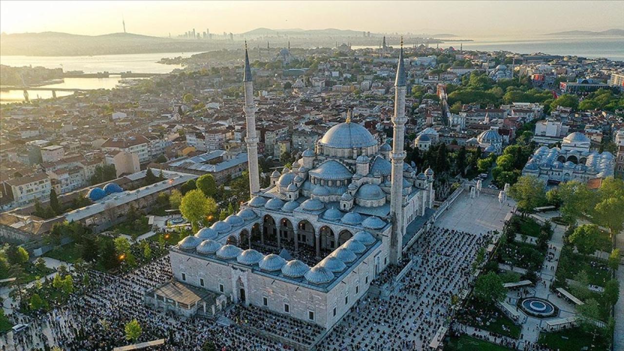 fatih-sultan-mehmet-istanbula-cok-sayida-mimari-eserler-kazandirdi