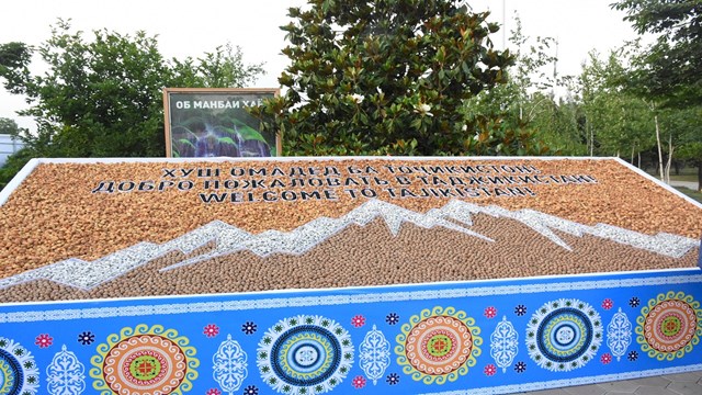 tacikistanda-buzullar-festivali-etkinligi-duzenlendi