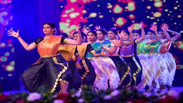 kirgizistanda-5-uluslararasi-cocuk-folklor-festivali-basladi