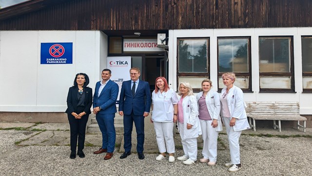 tikadan-sirbistandaki-saglik-hizmetlerine-destek