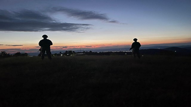 turk-askeri-kosova-nin-sirbistan-sinirinda-devriye-faaliyetlerini-surduruyor