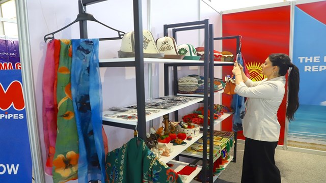 bakude-2-turk-ticaret-fuari-acildi