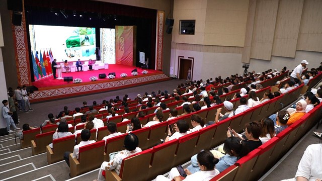 turk-dunyasinin-mimar-ve-restoratorleri-kazakistandaki-sempozyumda-bir-araya-ge