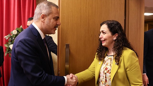 bakan-fidan-kosova-cumhurbaskani-osmani-ile-tiranda-gorustu