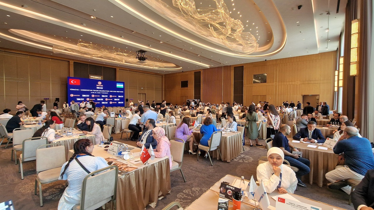 ozbekistanin-baskenti-taskentte-ozbek-turk-is-forumu-duzenlendi