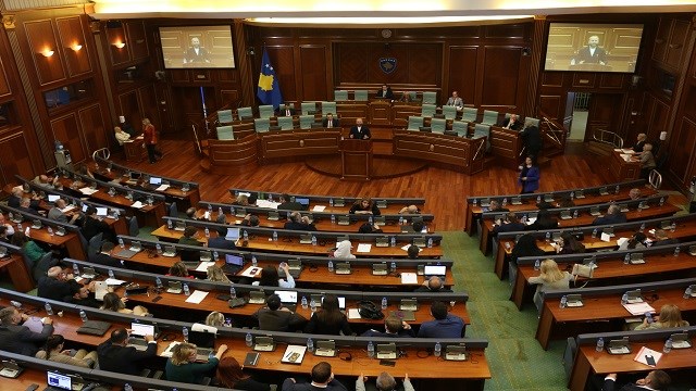 kosova-anayasa-mahkemesi-milletvekillerinin-30-gun-icinde-meclis-baskanini-sec