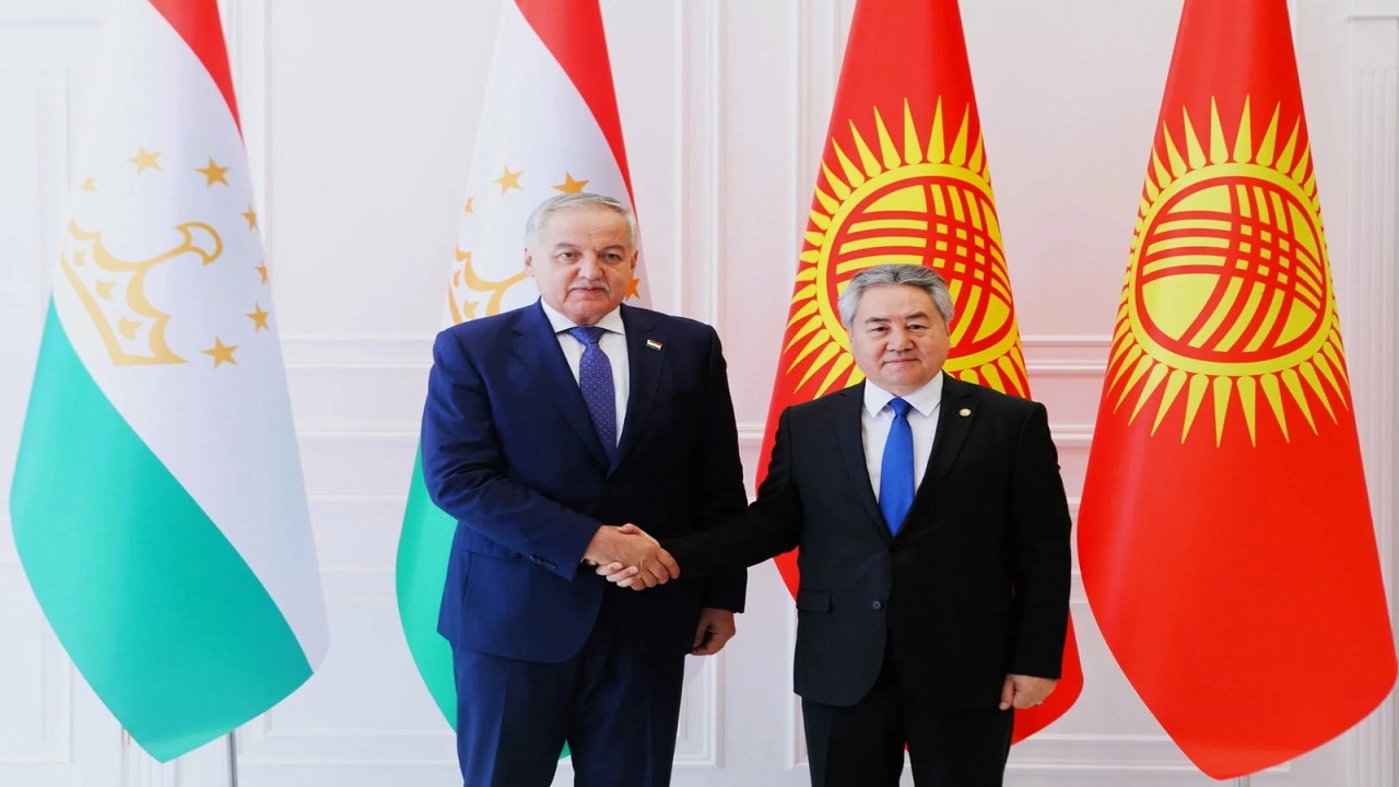 kirgizistan-ve-tacikistan-disisleri-bakanlari-bir-araya-geldi