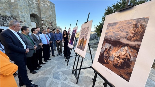 elazigda-dede-korkut-hikayelerini-konu-alan-yapay-zeka-destekli-resim-sergisi-a