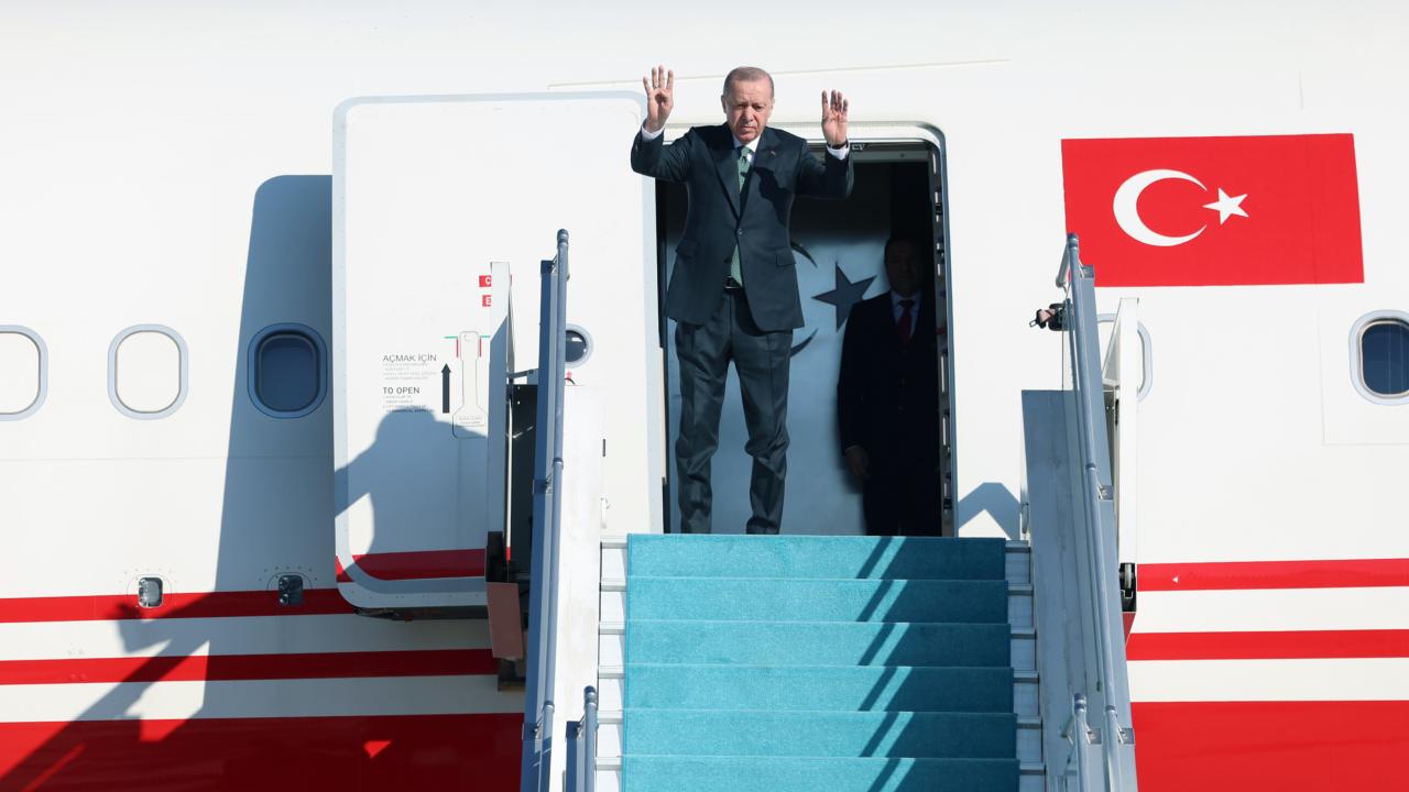 cumhurbaskani-erdogan-azerbaycana-gitti