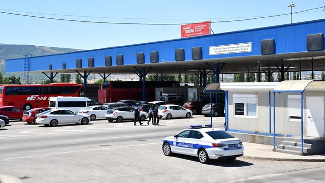 kuzey-makedonya-ile-sirbistan-ortak-sinir-kapisi-uygulamasina-basladi