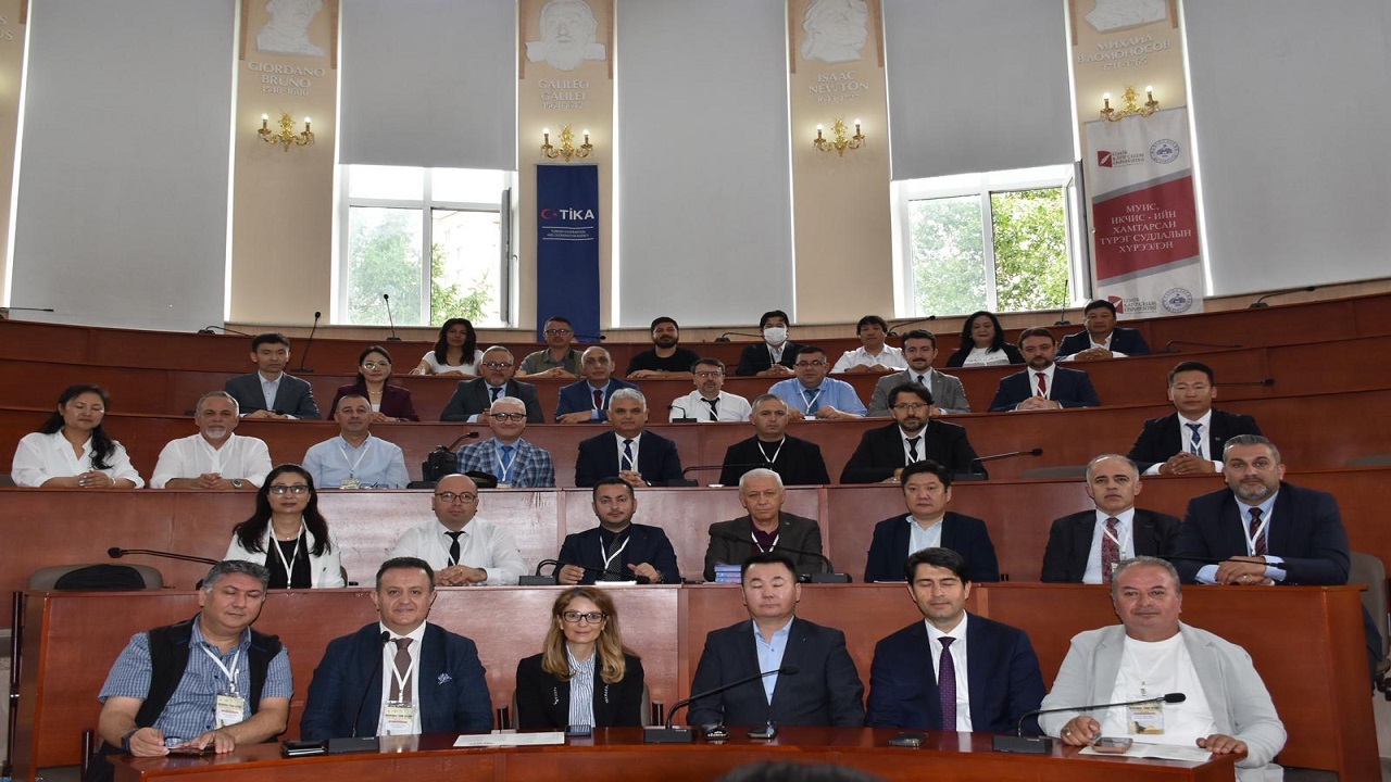 bozkirda-turk-izleri-projesinin-calistayi-mogolistanda-yapildi