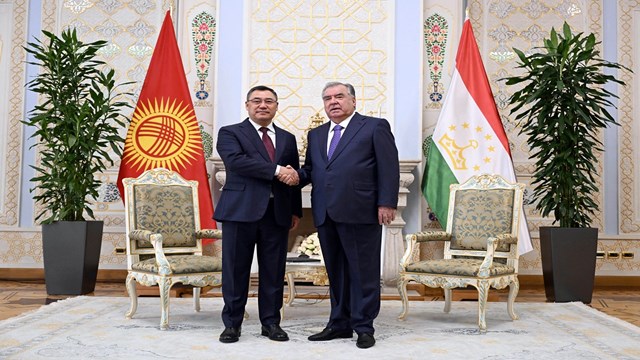 kirgizistan-ile-tacikistan-arasinda-imzalanan-sinir-anlasmasinin-ardindan-iliski