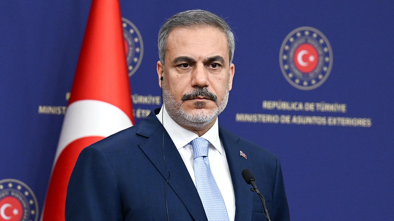 disisleri-bakani-fidandan-srebrenitsa-soykiriminin-30-yili-mesaji