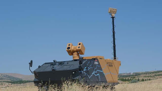 turkiyenin-lazer-silahi-alka-hibrit-kaplanla-avlayacak