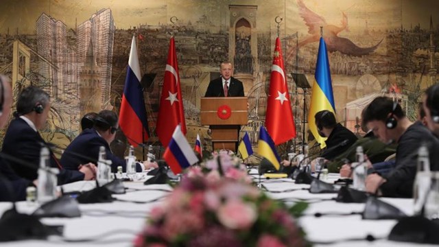 diplomasi-masasi-bir-kez-daha-turkiyede-kuruluyor