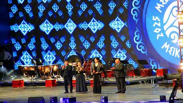 kirgizistandaki-4-meykin-asya-sarki-yarismasini-romanya-kazandi