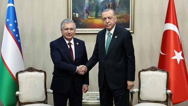 cumhurbaskani-erdogan-ozbekistan-cumhurbaskani-sevket-mirziyoyev-ile-gorustu