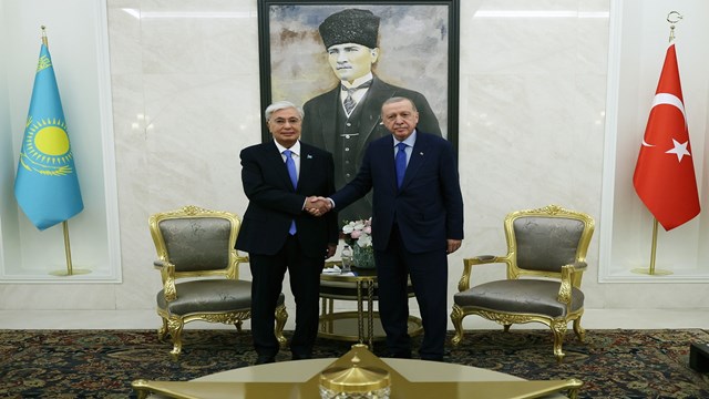 kazakistan-cumhurbaskani-tokayev-in-turkiye-ziyareti-ikili-iliskilerde-yeni-hede