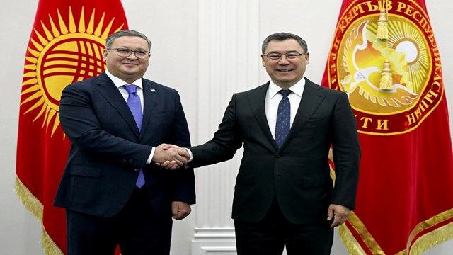kirgizistan-cumhurbaskani-caparov-kazakistan-basbakan-yardimcisi-ve-disisleri-b