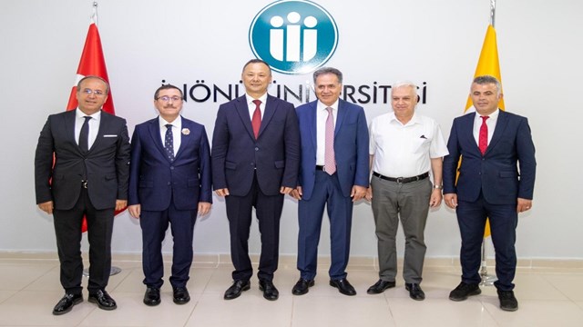 turk-doktorlarina-kirgizistan-dan-devlet-odulu