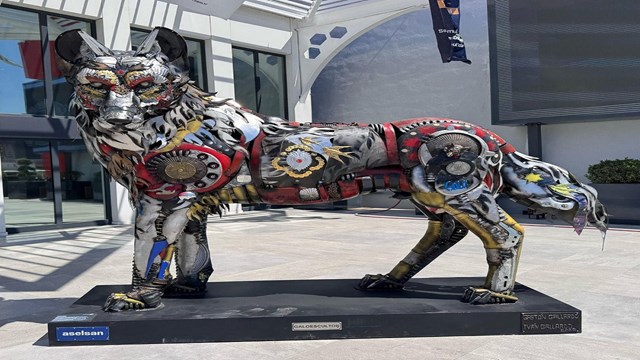 aselsan-yaptigi-bozkurt-heykelini-sergiledi