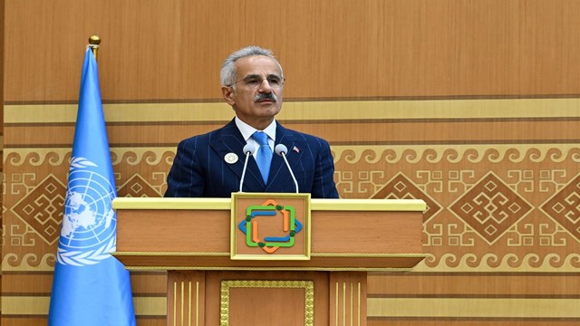 bakan-uraloglu-turkmenistandaki-denize-kiyisi-olmayan-gelismekte-olan-ulkeler
