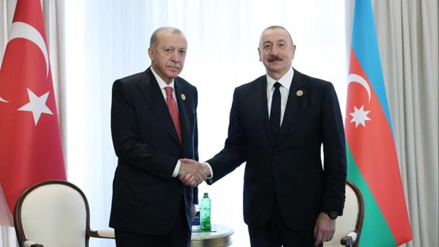 cumhurbaskani-erdogan-azerbaycan-cumhurbaskani-aliyev-ile-telefonda-gorustu