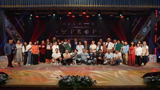 turksoy-kazakistanin-aktau-sehrinde-urker-uluslararasi-kisa-film-festivali-duz