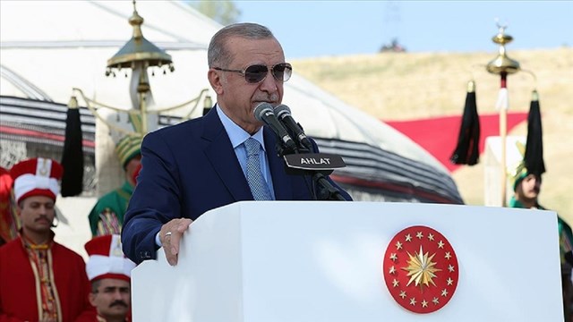 erdogan-turk-milleti-icin-ahlat-kizilelmanin-anahtaridir