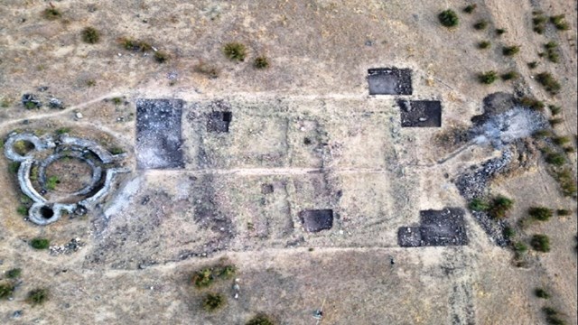 azerbaycanda-orta-caga-ait-dairesel-tapinak-kalintilari-kesfedildi