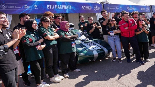 teknofest-te-elektrikli-araclarin-final-heyecani-basladi
