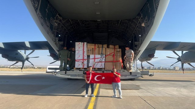 kizilay-afganistandaki-deprem-magdurlarina-erzak-ve-hijyen-malzemesi-gonderdi