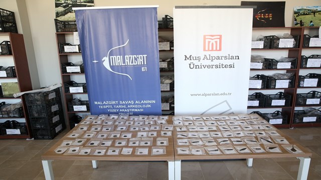 malazgirtin-izini-suren-uzmanlar-1000in-uzerinde-metal-savas-objesi-buldu