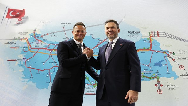 turk-ve-macar-bakanlar-enerji-ve-ticari-isbirligini-gorustu