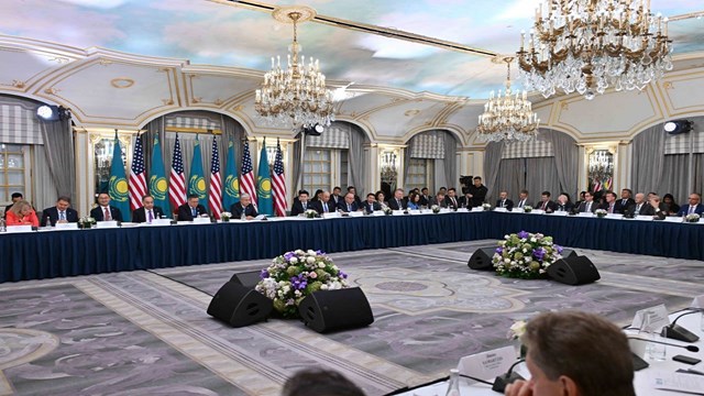 tokayev-abdde-is-insanlarina-kazakistanin-yatirim-olanaklarini-anlatti