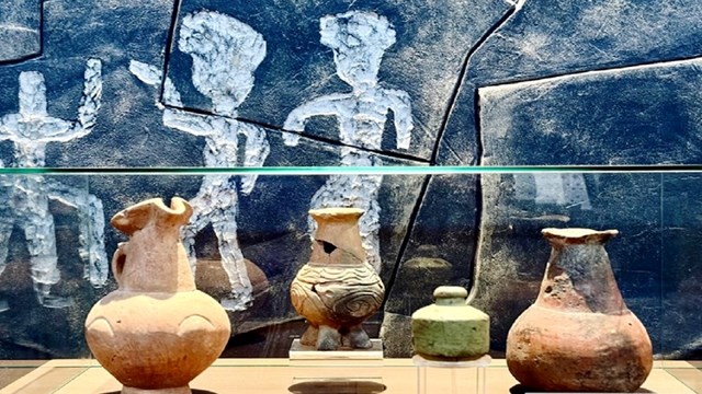 kazakistanda-oguzlar-donemine-ait-arkeolojik-eserler-tanitildi