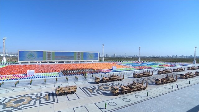 turkmenistan-in-34-uncu-bagimsizlik-yili-baskent-askabat-ta-coskulu-torenlerle