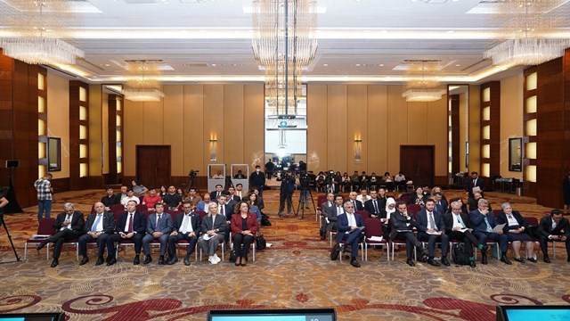 tdtnin-artan-jeopolitik-onemi-bakudeki-konferansta-tartisildi