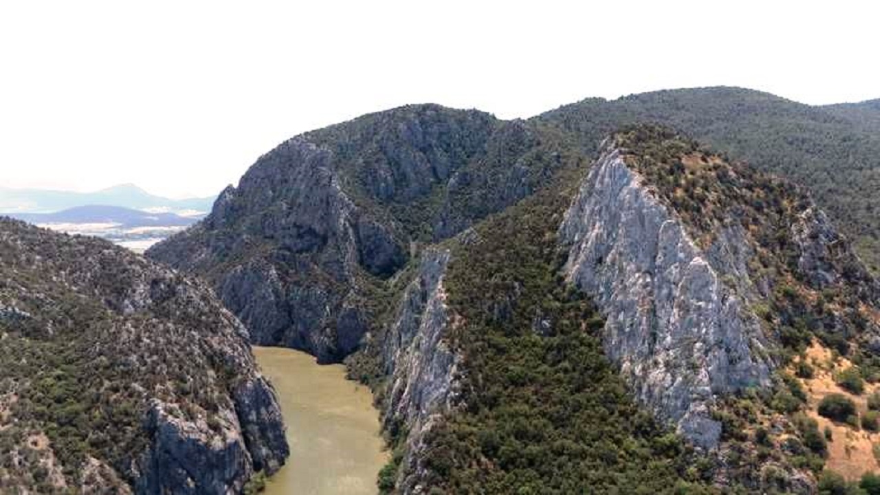 osman-gazinin-fethettigi-cadirli-kalesinin-yeri-tespit-edildi