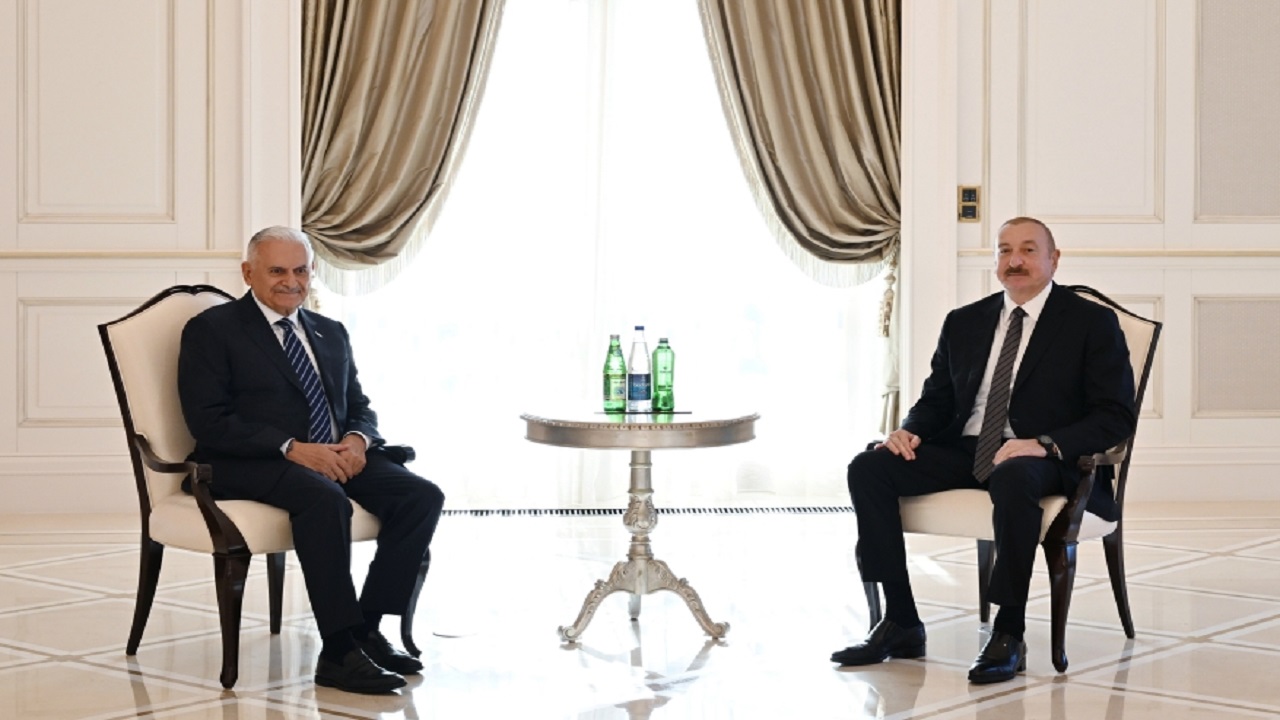 cumhurbaskani-aliyev-tdt-aksakallar-konseyi-baskani-binali-yildirimi-kabul-etti