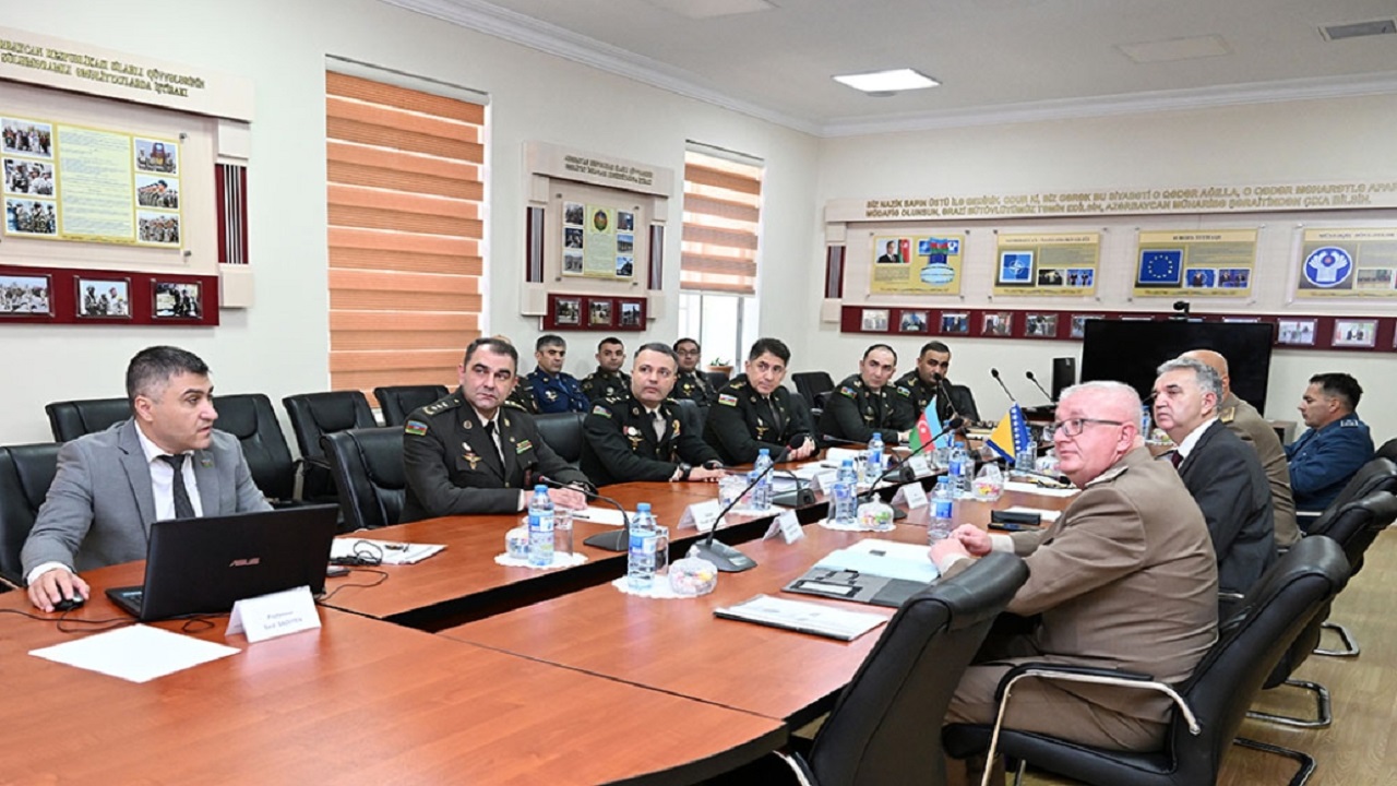 azerbaycan-ve-bosna-hersek-savunma-bakanliklari-1-kurmay-gorusmelerini