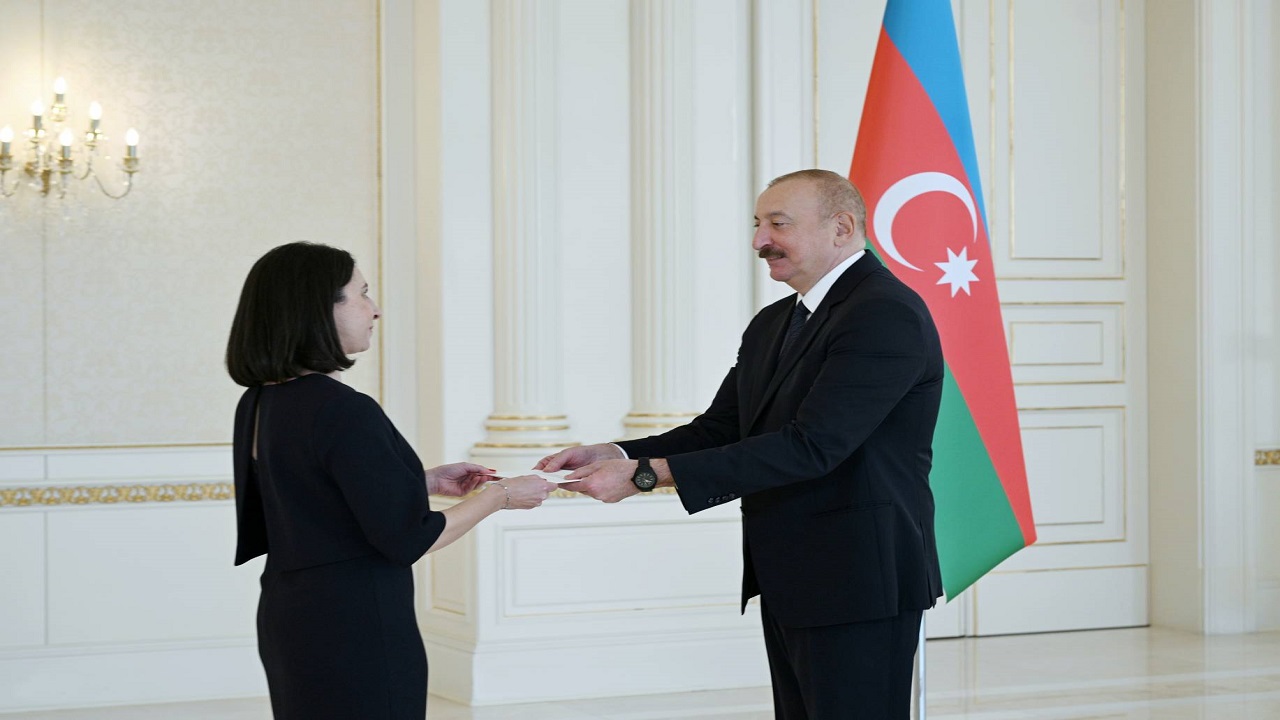 aliyev-azerbaycana-yeni-atanan-fransa-buyukelcisi-ni-kabul-etti
