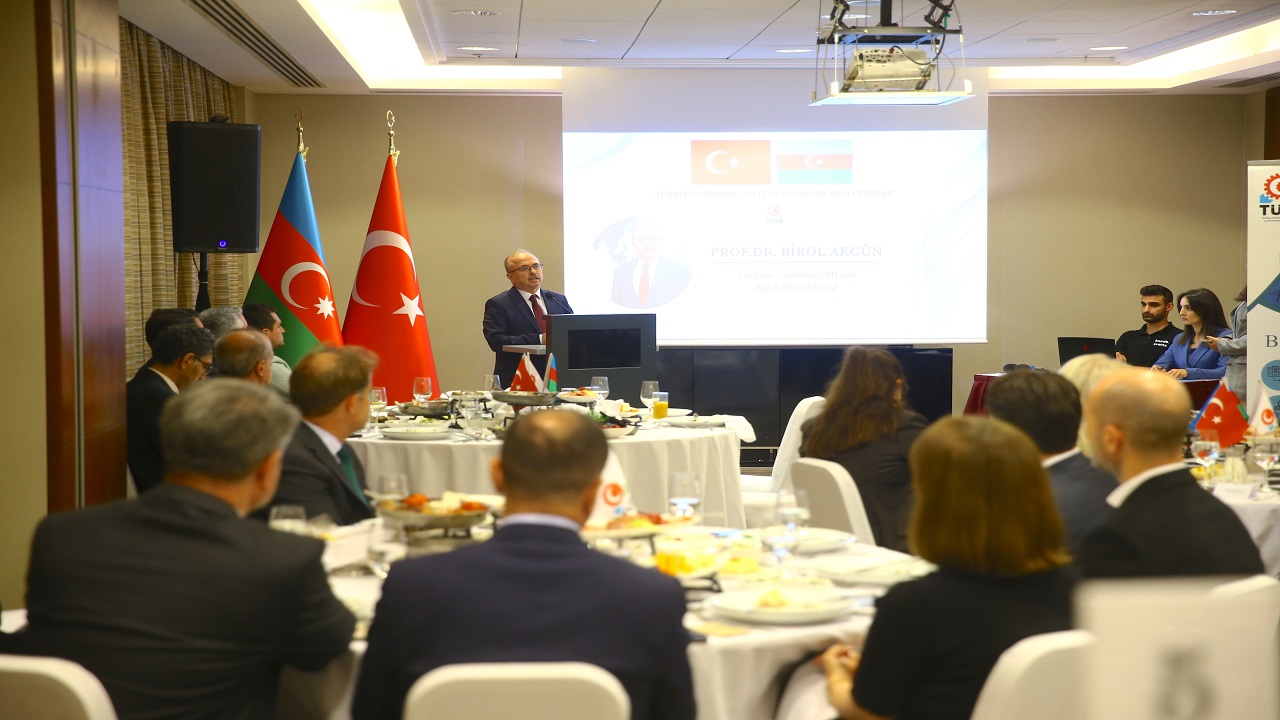 bakude-turkiye-azerbaycan-is-dunyasinda-yeni-ufuklar-temali-etkinlik-duzenlen