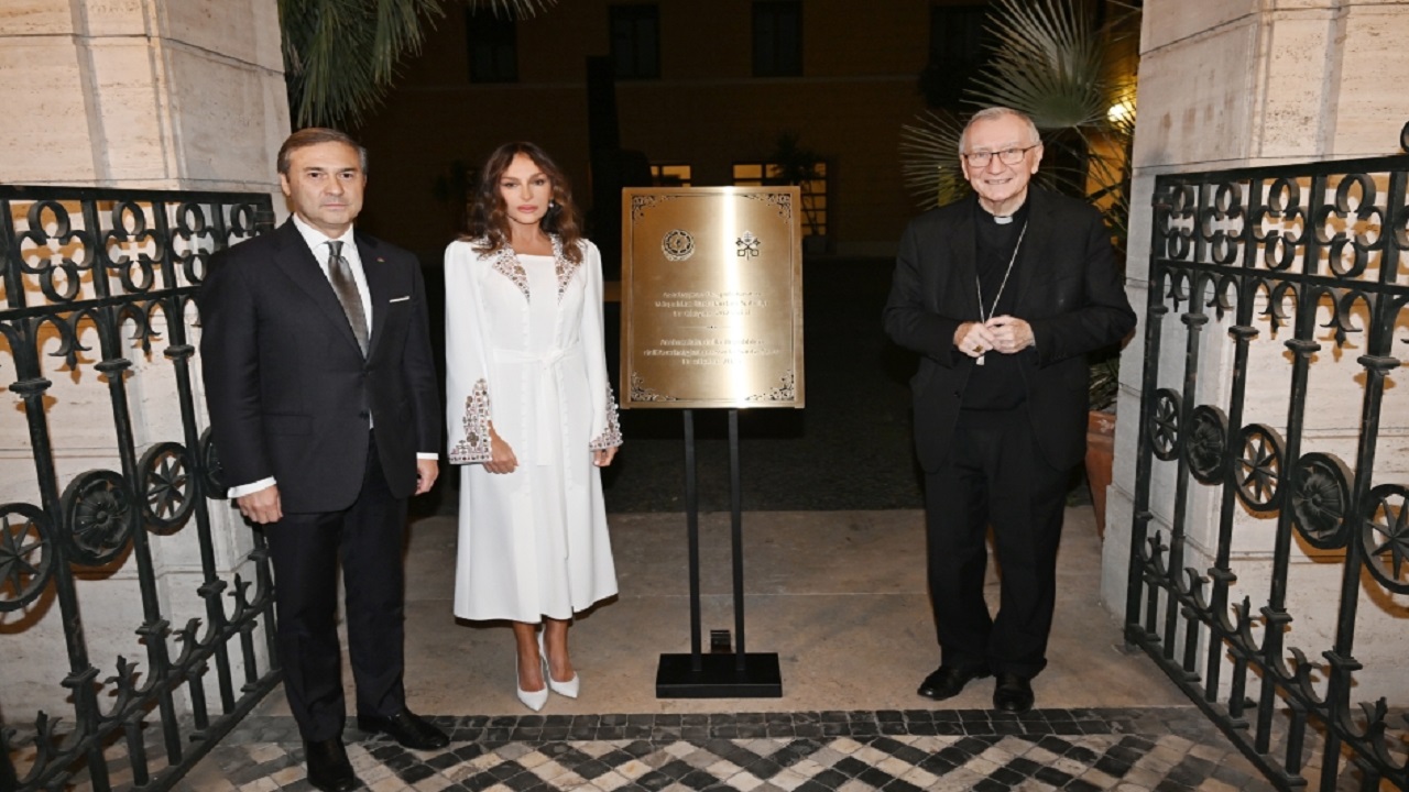 azerbaycan-vatikanda-resmi-buyukelcilik-ofisi-acti