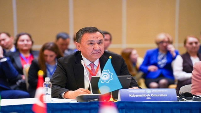 tdt-genel-sekreteri-omuraliyev-unesconun-15-araliki-dunya-turk-dil-ailesi-gun