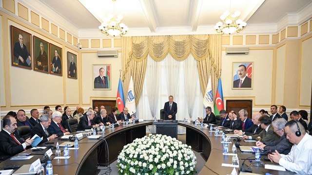 baku-de-uluslararasi-bilim-zirvesi-gerceklesti