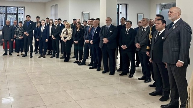 turk-ve-kirim-tatar-temsilciler-kiev-de-ataturk-u-andi