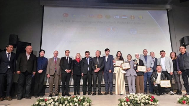 10-turk-dunyasi-belgesel-film-festivali-odullu-yapimlari-kirgizistan-da-sinemas