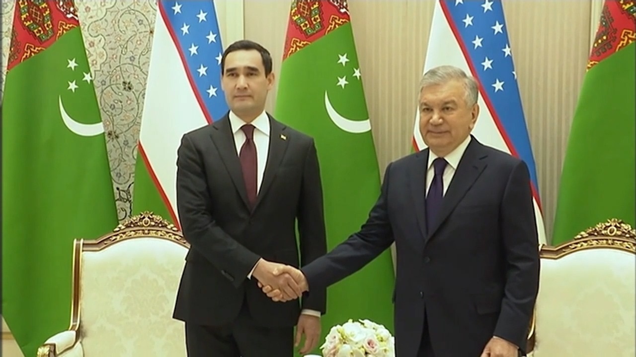 berdimuhamedov-ve-mirziyoyev-stratejik-ortakligin-guclendirilmesini-gorustu