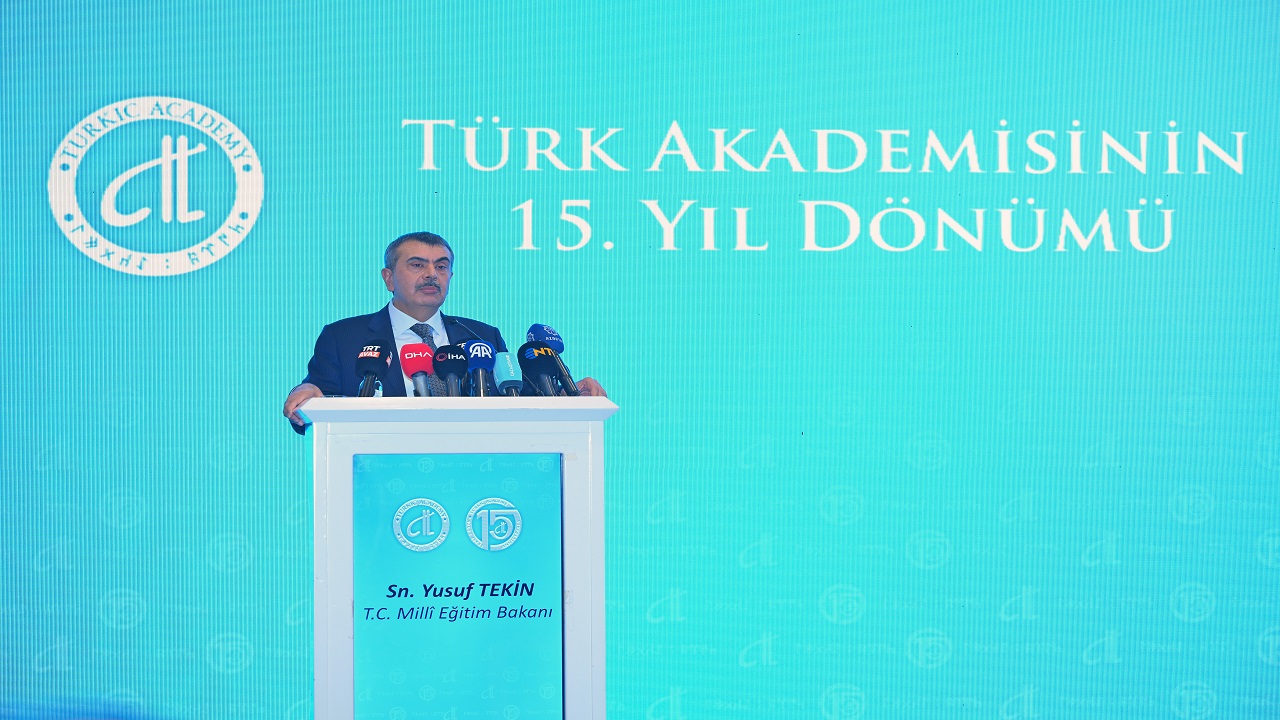 milli-egitim-bakani-tekin-turk-akademisinin-15-yil-etkinligine-katildi